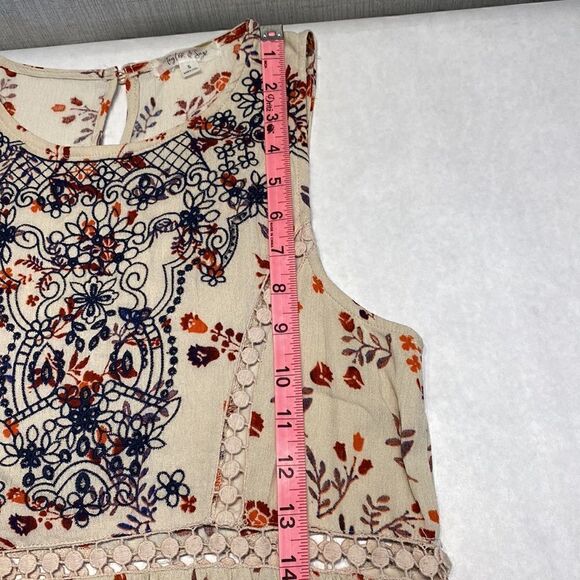 Taylor & Sage Dress Small Sleeveless Crochet Lace Cutout Waist Lined - Picture 10 of 13